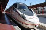Hier 114 605-7 als A8138 von Valladolid Campo Grande nach Madrid Chamartin, dieser Triebzug stand am 11.3.2012 in Madrid Chamartin.