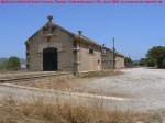 Mallorca, Bahnhof Sant Llorenc. Auch hier hat der Zahn der Zeit genagt, es gilt das fr San Miguel gesagte, vielleicht halten hier bald wieder Zge. Foto: Juni 2006