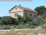 Das Bahnhofsgebude von Ses Salines, Gleisseite.