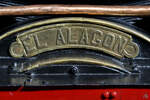 Das Namensschild an der 1861 gebauten Dampflokomotive 030-2107  El Alagón  (ehem.