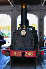 Die 1857 gebaute Dampflokomotive MZA 246  Mamut  (030-2013) ist die zweitälteste Lokomotive Spaniens. (Eisenbahnmuseum von Katalonien in Vilanova i la Geltrú, November 2022)