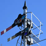Eines der 1929 von der amerikanischen Firma General Railways Signal-GRS hergestellten Signale auf einer Signalbrücke, die von 1929 bis 1989 im Barcelonera Bahnhof Estació de França zu finden war und heute im Eisenbahnmuseum von Katalonien ausgestellt ist. (November 2022)