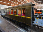 Der im Eisenbahnmuseum von Katalonien ausgestellte Salonwagen MZA ASW ffv 24 (Renfe ZZ-324) stammt aus dem Jahr 1928. (Vilanova i la Geltrú, November 2022)