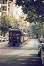 Triebwagen Nr 2 nhert sich dem Bahnhof Palma. (Archiv 31.07.1995)