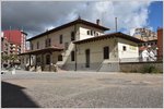 Vorbildlich restaurierter FEVE Bahnhof in Stadtzentrum von León.