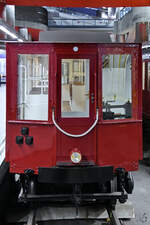 Der 1924 gebaute Metrozug R-103  Ventas  ist Teil der Ausstellung historischer Fahrzeuge im Bahnhof Madrid-Chamartin. (November 2022)