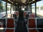 Inneneinrichtung der lteren U-Bahn-Zge, die Modernen haben Lngstbnke, aufgenommen am 29.11.2007.