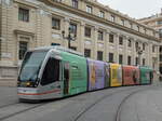 Straßenbahn Sevilla Zug 302 an der Plaza Nueva, 15.06.2021.