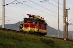 ÖBB 99 81 9431 023-6 (X 534 075) am 23.Oktober 2020 im Gleisdreieck St. Veit an der Glan.