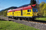 Gleisvormesswagen EM-SAT 120 (X651 003-6), am 19.4.2016 kurz vor dem Bahnhuf Dellach im Drautal.