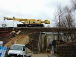 MULTI TASKER 1200 von SWIETEKSKY rollt mit erforderlichem Equipment zur Bahnbaustelle (KM20,845) der Innkreisbahn; 221124