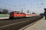 111 001-4 von DBRegio Bayern durchfhrt am 12.3.2011 den Bahnhof Brixlegg mirt dem Skisonderzug ``Pollux`` von Amsterdam nach Innsbruck.