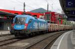 1016 023 (Koyoto) als lngsgediente Werbelok der BB fhrt am 21.05.2013 mit einem Gterzug durch Bruck/Mur.