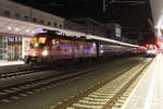 Mit dem NJ464 von Graz Hbf nach Zürich HB stand am Abend des 12.2.2021 die 1016 048  Niederösterreichischer Landesfeuerwehrverband  in Graz Hbf und wartet auf die Abfahrt in Richtung Selzthal. Dort wird der Zug gestürzt und von einem anderen Triebfahrzeug weitergefahren