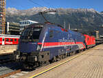 ÖBB 1116 195-9  NightJet  und ÖBB 1116 097-7 als Lokzug von Hall in Tirol kommend bei der Durchfahrt in Innsbruck Hbf.