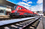 1116 244-5 wartet in Klagenfurt Hbf auf die Abfahrt als railjet 793 (Klagenfurt Hbf - Salzburg Hbf - Flughafen Wien (VIE)).
Aufgenommen am 3.2.2017.