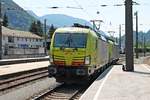 Nachschuss auf ATLU/TXL 193 551  ZWEI POLE MIT ENORMER ZUGKRAFT , als diese am 02.07.2018 zusammen mit ATLU/TXL 193 556  QUALITY – WITH THE LICENCE TO RAIL  als Rangierfahrt durch den Bahnhof