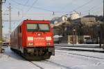 BR 185 235-9 steht am 4.1.2011 bei wunderschnem Winterwetter in Kufstein und wartet auf ihren Einsatz.