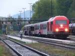  Bitte rasch einsteigen, E 19718 (Oktoberfestsonderzug)hat nur kurzen Aufenhalt ; so konnte man es aus dem Bahnhofslautsprecher vernehmen; 081004