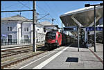 Railjet Taurus 1116 156 erreicht hier aus Wien Flughafen kommend mit ihrem Zug am 18.7.2022 um 10.52 Uhr den Endbahnhof Salzburg HBF.