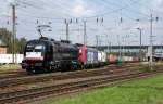 ES64U2-67 (Bosporus Sprinter) vor SBB Cargo 428 041 mit einem Containerzug unterwegs nach Passau.