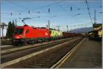 Taurus Tandem mit 1116 130 und 1116 033  Telekom  fhrt mit einem Gterzug in Richtung Villach.
Zeltweg 2.11.2008