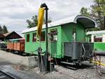 Wasserkran und Personenwagen Bi/s 35 der Stainzer Lokalbahn im Bahnhof Stainz, 04.08.2019