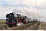 Hogmanay Express: GEG 01.533 mit dem D 16070, hier in der Nhe von Wilfleinsdorf an der Ostbahn, 03.01.2010.