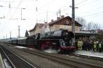 BR 01 1533-7 in Golling-Abtenau beim Halt zum Wassertanken.