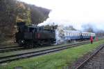 SEK 30.33 ist am 10.November 2013 als Nebenfahrt Waldmhle-Liesing mit dem SR 17993 in der Lst.