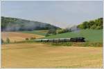 SEK 52.100 am 21.5.2011 mit dem EZ 7392  Leiser Berge  von Korneuburg nach Ernstbrunn, kurz nach der Ausfahrt aus Wetzleinsdorf aufgenommen.