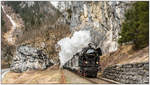 Die ÖGEG Dampflok 78.618 fährt als SR 14483 von Timelkam über den Graben und das Gesäuse nach Admont, hier zu sehen bei der Ausfahrt aus den 171m langen Hieflauer Tunnel. Hieflau 17.03.2018