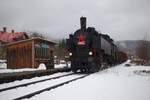 Auf der Fahrt von Stara Paka nach Turnov ist diese Aufnahme der 431.032 (ex ÖBB 93.1360) in der Haltestelle Cidlina entstanden. (13.01.2019)