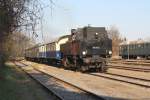 NLB 93.1420 fhrt am 09.April 2012 mit dem SR 14680 in Mistelbach LB ein.