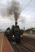 NLB 93.1420 am 22.09.2012 vor dem SR 17457 (Wien Sd/Ostbahnhof - Pamhagen) in Gramatneusiedl.