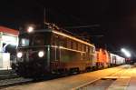 4061 013 mit 2070 037 warten auf die Abfahrt des EZ 7397 „Nostalgie Express Leiser Berge“ von Ernstbrunn (Erb) nach Wien Praterstern (Nw) im Bahnhof Korneuburg (Ko); am 28.10.2012