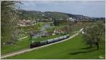 93.1420 fährt durch das frühlingshafte Traisental, von St.Pölten nach Markt St.Aegyd. 
Göblasbruck 19.4.2015