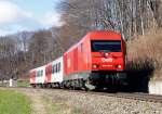 Am 26.03.2009 fhrt 2016 007 mit REX2789 von Wien Sd nach Oberwart, hier kurz vor Petersbaumgarten.