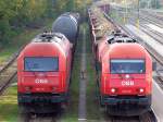 2016 071 und 2016 072(GAG59035) und ein Hhnchen nutzen die Gleisanlagen am Rieder Bahnhof;111028