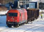 2016 070-2 verrichtet bei frostigem Winterwetter Verschubarbeiten am Bahnhof Ried i.I.; 121214