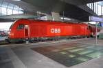 2016 008-2 ist am 28.September 2013 mit dem Os 2525 von Bratislava in Wien Hauptbahnhof angekommen.