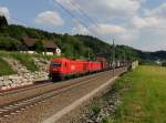 Die 2016 075 und die 185 274 mit einem Containerzug am 16.05.2015 unterwegs bei Wernstein.