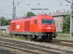 2016 002-4 als Lokzug bei der Einfahrt in den Frachtenbahnhof Matzleinsdorf