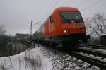 2016-906 der RTS mit einem Bauzug auf der groen Laberbrcke bei Deining.(KBS 880,16.1.2010)