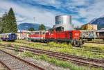 ÖBB 2068 027-8 rangiert die EBFL 2043 049-2 auf ein Abstellgleis, auf dem Gelände der Lienzer Eisenbahnfreunde.