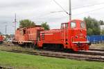 Die als 2067.12 angeschriebene DINO 92 81 2067 420-7 (ex Schleppbahn Liesing LDH 420) und NLB 2045 009-4 am 21.August 2016 in Amstetten.