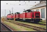 2048 029, 2048 025 und 1044 091 abgestellt in Graz hbf. am 8.09.2001.