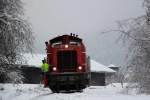 Nach dem beistellen eines Wagens des Types Habbins in die Anschlussbahn zum holzverarbeitenden Betrieb  Holztreff Liechtestein  der übrigens auch Ausgangspunkt der Legendären