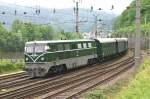 2050.04 fhrt am 28.06.2006 mit einem Sonderzug durch Bruck/Mur.