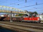 Die 2068 024 am 11.10.2008 bei Rangierarbeiten in Salzburg Hbf.